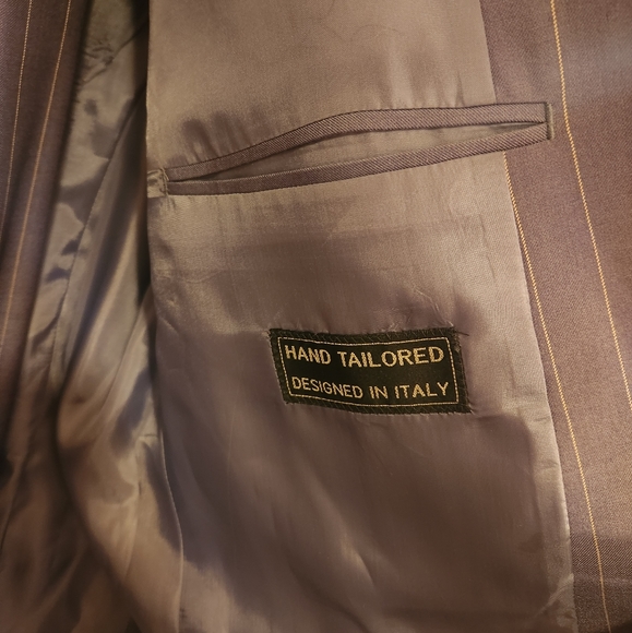 Hand Tailored Italian Suit - Picture 4 of 4